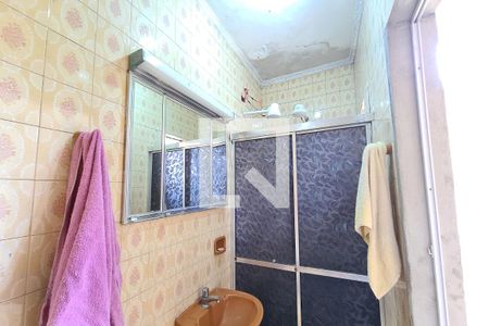 Casa à venda com 100m², 2 quartos e 2 vagas Casa à venda com 100m², 2 quartos e 2 vagasBanheiro 2