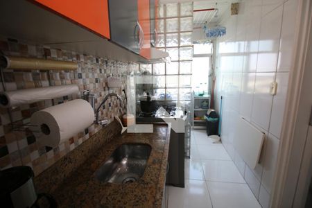 Apartamento à venda com 47m², 2 quartos e 1 vagaCozinha 