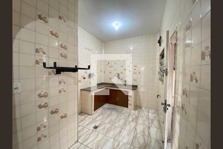 Casa à venda com 200m², 6 quartos e 3 vagas Casa à venda com 200m², 6 quartos e 3 vagasCozinha
