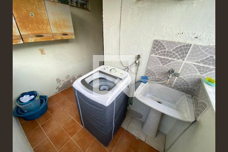 Casa à venda com 200m², 6 quartos e 3 vagas Casa à venda com 200m², 6 quartos e 3 vagasÁrea de Serviço casa 2