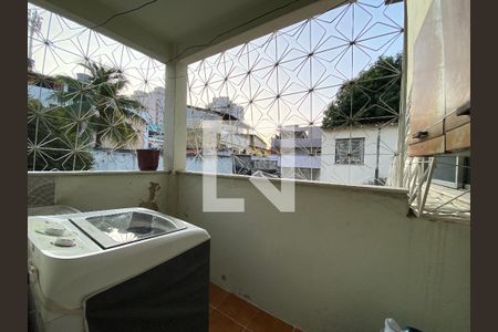 Casa à venda com 200m², 6 quartos e 3 vagas Casa à venda com 200m², 6 quartos e 3 vagasÁrea de Serviço casa 2