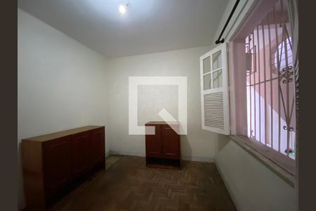 Casa à venda com 200m², 6 quartos e 3 vagas Casa à venda com 200m², 6 quartos e 3 vagasQuarto 3