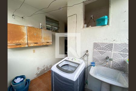 Casa à venda com 200m², 6 quartos e 3 vagas Casa à venda com 200m², 6 quartos e 3 vagasÁrea de Serviço casa 2