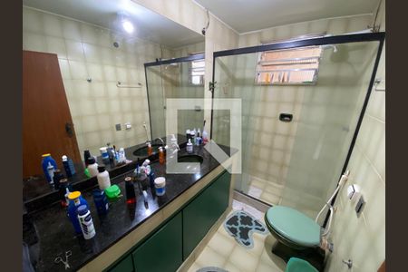 Casa à venda com 200m², 6 quartos e 3 vagas Casa à venda com 200m², 6 quartos e 3 vagasBanheiro casa 2