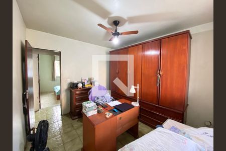 Casa à venda com 200m², 6 quartos e 3 vagas Casa à venda com 200m², 6 quartos e 3 vagasQuarto 5 casa 2