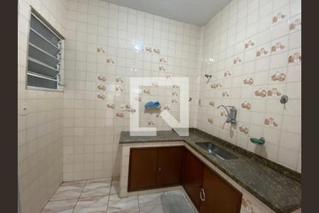 Casa à venda com 200m², 6 quartos e 3 vagas Casa à venda com 200m², 6 quartos e 3 vagasCozinha