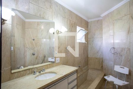 Apartamento à venda com 238m², 4 quartos e 1 vaga Apartamento à venda com 238m², 4 quartos e 1 vagaBanheiro