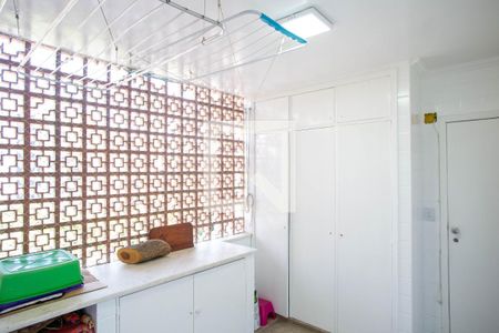 Apartamento à venda com 238m², 4 quartos e 1 vaga Apartamento à venda com 238m², 4 quartos e 1 vagaÁrea de Serviço