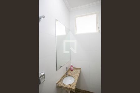 Apartamento à venda com 238m², 4 quartos e 1 vaga Apartamento à venda com 238m², 4 quartos e 1 vagaBanheiro de serviço