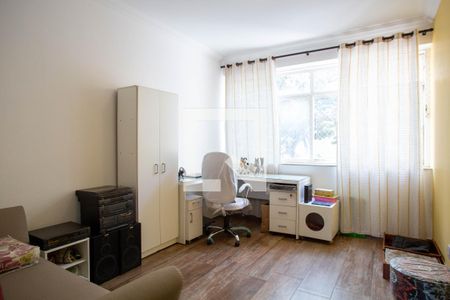 Apartamento à venda com 238m², 4 quartos e 1 vaga Apartamento à venda com 238m², 4 quartos e 1 vagaEscritório