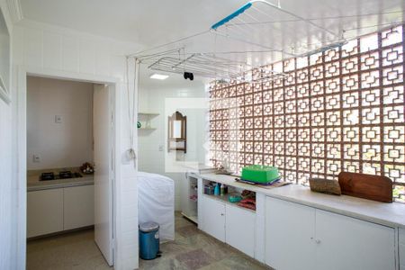 Apartamento à venda com 238m², 4 quartos e 1 vaga Apartamento à venda com 238m², 4 quartos e 1 vagaÁrea de Serviço