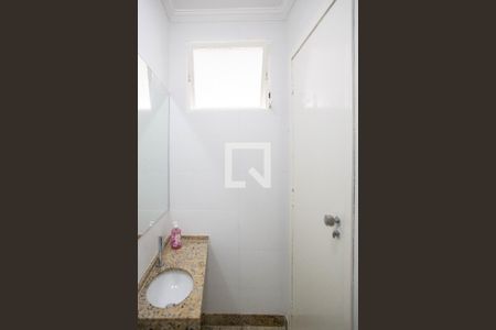 Apartamento à venda com 238m², 4 quartos e 1 vaga Apartamento à venda com 238m², 4 quartos e 1 vagaBanheiro de serviço