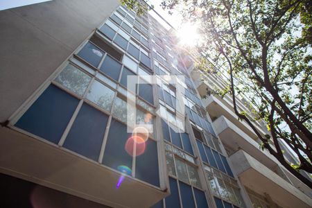 Apartamento à venda com 238m², 4 quartos e 1 vaga Apartamento à venda com 238m², 4 quartos e 1 vagaFachada