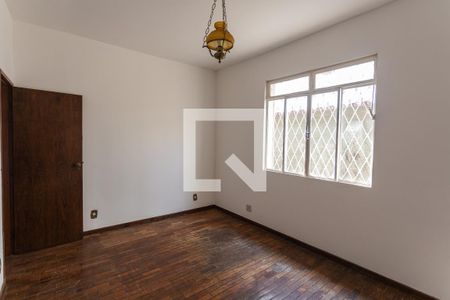 Casa à venda com 299m², 5 quartos e 4 vagasSuíte 1