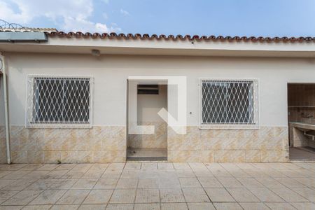 Casa à venda com 299m², 5 quartos e 4 vagasCasa dos Fundos