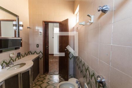 Casa à venda com 299m², 5 quartos e 4 vagasBanheiro da Suíte 1