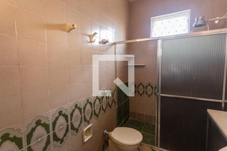 Casa à venda com 299m², 5 quartos e 4 vagasBanheiro da Suíte 1