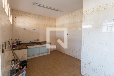 Casa à venda com 299m², 5 quartos e 4 vagasCozinha