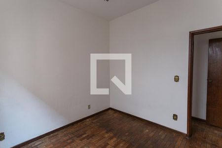 Casa à venda com 299m², 5 quartos e 4 vagasQuarto 3