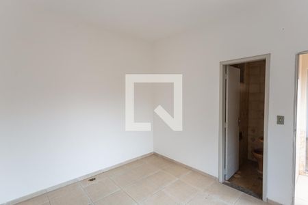 Casa à venda com 299m², 5 quartos e 4 vagasSuíte 3 na Casa dos Fundos