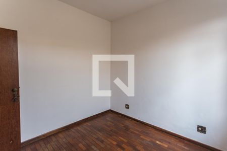 Casa à venda com 299m², 5 quartos e 4 vagasQuarto 2