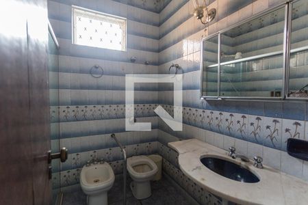 Casa à venda com 299m², 5 quartos e 4 vagasBanheiro Social