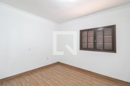 Casa à venda com 262m², 3 quartos e 3 vagas Casa à venda com 262m², 3 quartos e 3 vagasSuíte