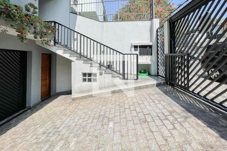 Casa à venda com 228m², 3 quartos e 5 vagas Casa à venda com 228m², 3 quartos e 5 vagasGaragem