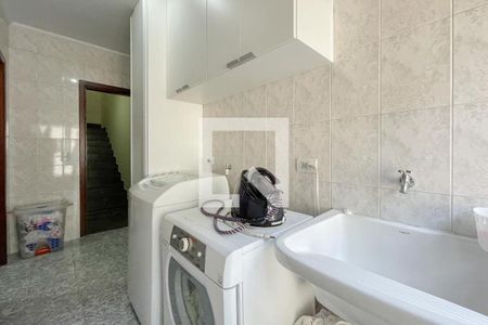 Casa à venda com 228m², 3 quartos e 5 vagas Casa à venda com 228m², 3 quartos e 5 vagasÁrea de Serviço