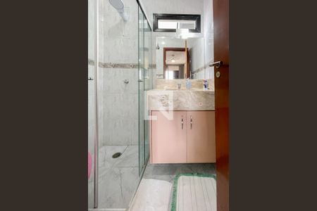 Casa à venda com 228m², 3 quartos e 5 vagas Casa à venda com 228m², 3 quartos e 5 vagasBanheiro - Suíte 2