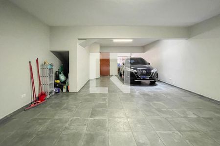 Casa à venda com 228m², 3 quartos e 5 vagas Casa à venda com 228m², 3 quartos e 5 vagasGaragem