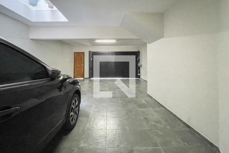 Casa à venda com 228m², 3 quartos e 5 vagas Casa à venda com 228m², 3 quartos e 5 vagasGaragem