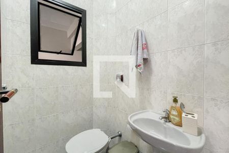 Casa à venda com 228m², 3 quartos e 5 vagas Casa à venda com 228m², 3 quartos e 5 vagasBanheiro de serviço