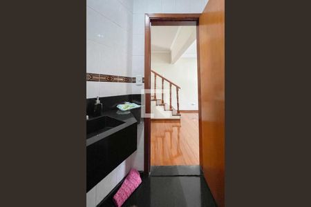 Casa à venda com 228m², 3 quartos e 5 vagas Casa à venda com 228m², 3 quartos e 5 vagasLavabo