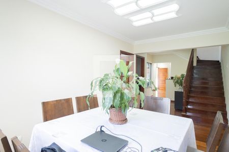 Casa à venda com 228m², 3 quartos e 5 vagas Casa à venda com 228m², 3 quartos e 5 vagasSala de Jantar