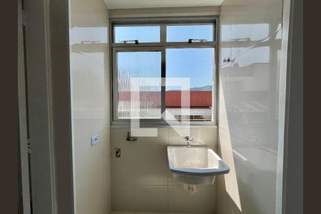 Apartamento à venda com 75m², 2 quartos e 1 vagaÁrea de serviço 