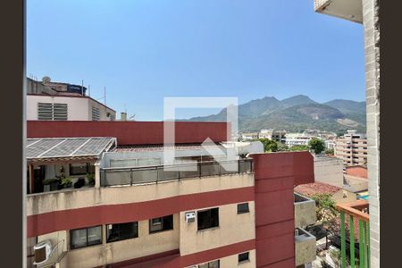 Apartamento à venda com 75m², 2 quartos e 1 vagaÁrea de serviço - Vista 