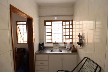 Casa à venda com 216m², 3 quartos e 2 vagasÁrea de Serviço