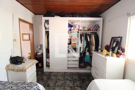Casa à venda com 216m², 3 quartos e 2 vagasCasa 2 - Quarto