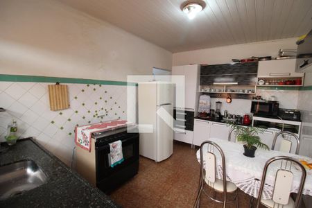 Casa à venda com 216m², 3 quartos e 2 vagasCasa 2 - Cozinha