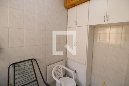 Casa à venda com 216m², 3 quartos e 2 vagasÁrea de Serviço