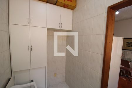 Casa à venda com 216m², 3 quartos e 2 vagasÁrea de Serviço