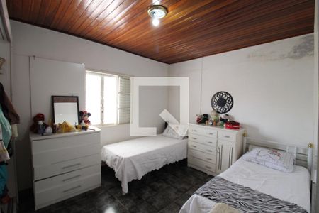 Casa à venda com 216m², 3 quartos e 2 vagasCasa 2 - Quarto