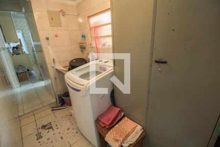Casa à venda com 171m², 4 quartos e 2 vagas Casa à venda com 171m², 4 quartos e 2 vagasLavanderia