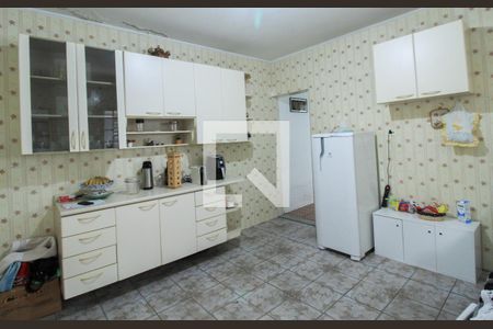 Casa à venda com 171m², 4 quartos e 2 vagas Casa à venda com 171m², 4 quartos e 2 vagasCozinha