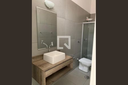 Casa de condomínio à venda com 110m², 2 quartos e 2 vagas Casa de condomínio à venda com 110m², 2 quartos e 2 vagasBanheiro