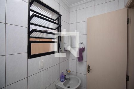 Casa à venda com 400m², 3 quartos e 4 vagasBanheiro 2