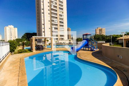 Apartamento à venda com 107m², 3 quartos e 2 vagas Apartamento à venda com 107m², 3 quartos e 2 vagasÁrea comum - Piscina