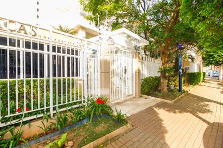 Apartamento à venda com 107m², 3 quartos e 2 vagas Apartamento à venda com 107m², 3 quartos e 2 vagasFachada e portaria