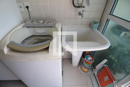 Apartamento para alugar com 76m², 2 quartos e 1 vagaÁrea de Serviço